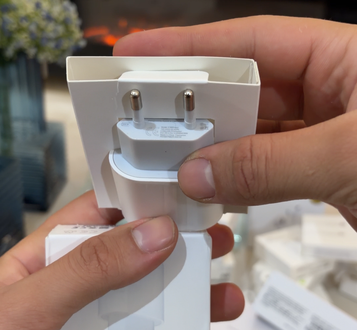 AirPods Pro 2 + Pochette + Adaptateur 20w + Cable